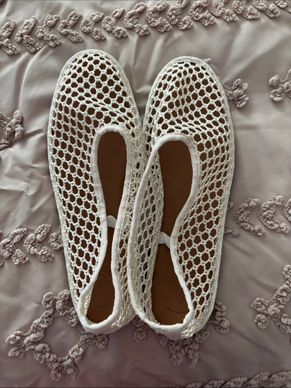 Universal Threads OffWhite Crochet Ballet Flats
